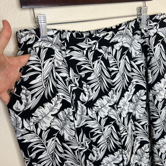 Adrienne Vittadini Black White Floral Print Wide Leg Pull On Pant Large - Picture 2 of 12